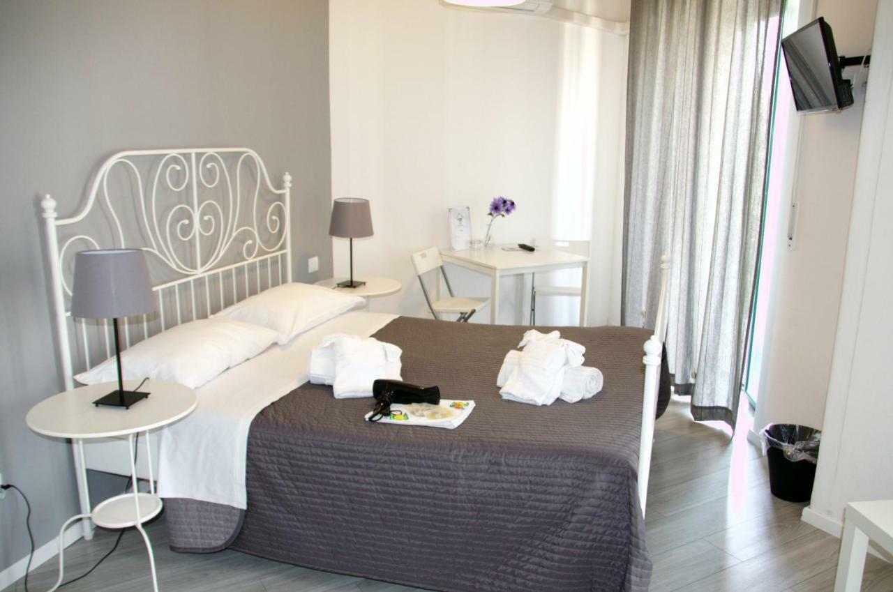 Del Toscano Home Катанія Екстер'єр фото